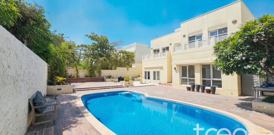 Вилла в Meadows, Дубай, 5 спален, 50.17м², № 134579
