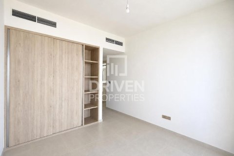 Villa en Jebel Ali, Dubai, 4 dormitorios, 670.02 m², № 128349 - foto 10