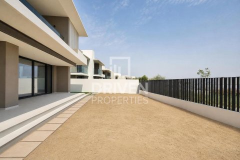 Villa en Jebel Ali, Dubai, 4 dormitorios, 670.02 m², № 128349 - foto 19