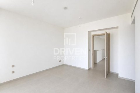 Villa en Jebel Ali, Dubai, 4 dormitorios, 670.02 m², № 128349 - foto 8