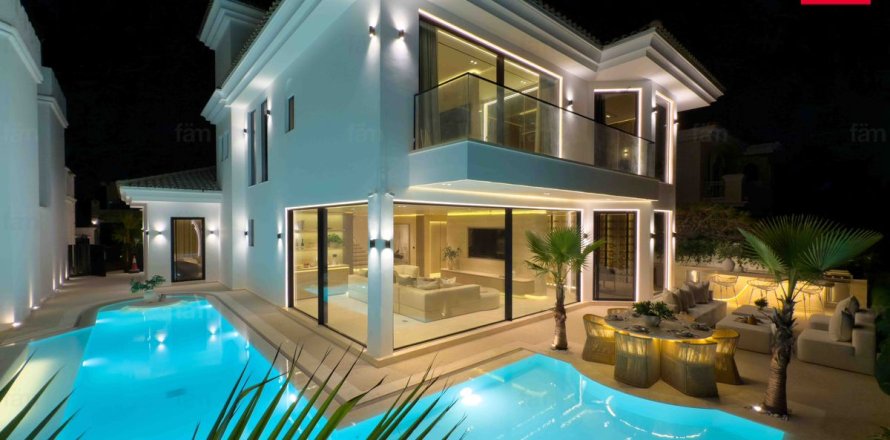 Villa in Palm Jumeirah, Dubai 5 bedrooms, 624.4 sq.m. № 41229