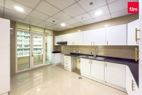 Снять в аренду квартиру в Дубай Марине, Дубай: 4 спальни, 280.8м², № 41159 - фото 23