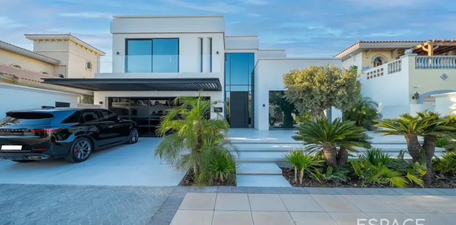 Villa in Palm Jumeirah, Dubai 5 bedrooms, 553 sq.m. № 122514