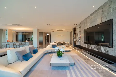 Villa in Palm Jumeirah, Dubai 5 bedrooms, 553 sq.m. № 122514 - photo 3