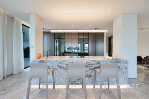Villa in Palm Jumeirah, Dubai 5 bedrooms, 553 sq.m. № 122514 - photo 5