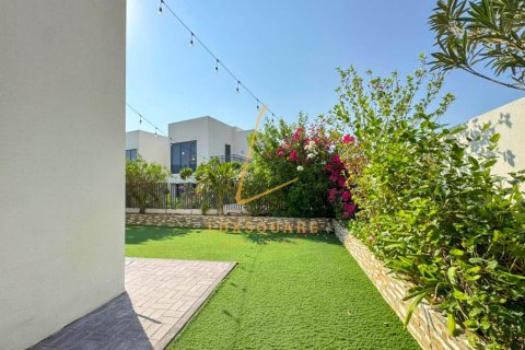 Villa in Dubai Hills Estate, Dubai 4 bedrooms, 284 sq.m. № 85365 - photo 17