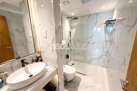 Apartment in Mohammad Bin Rashid Boulevard, Downtown Dubai (Downtown Burj Dubai), Dubai 1 bedroom, 120 sq.m. № 44222 - photo 11