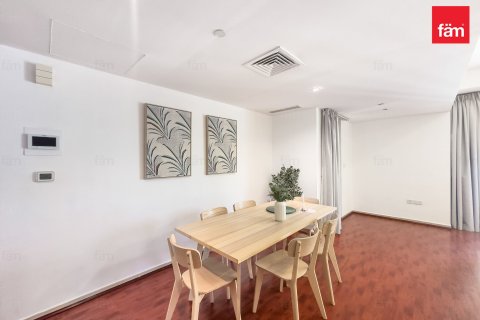 Купить квартиру в Дубае: 2 спальни, 120.2м², № 93765 - фото 7