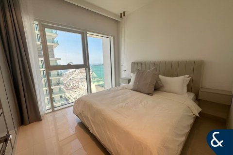 Apartment in EMAAR Beachfront, Dubai Harbour, Dubai 3 bedrooms, 195 sq.m. № 75367 - photo 14