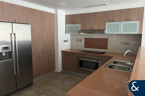 Купить квартиру в Marina Residences, Пальма Джумейра, Дубай: 2 спальни, 180м², № 75363 - фото 4