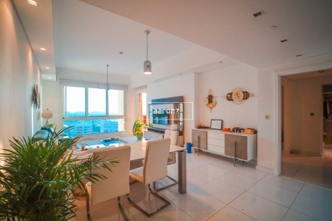 Снять в аренду квартиру в Пальме Джумейре, Дубай: 2 спальни, 165.2м², № 42729 - фото 2