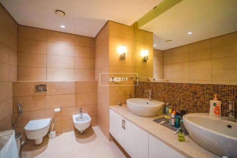 Снять в аренду квартиру в Пальме Джумейре, Дубай: 2 спальни, 165.2м², № 42729 - фото 11