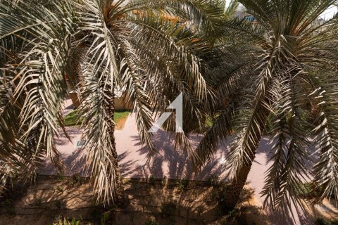 Купить квартиру в Дубае: 2 спальни, 141.1м², № 54772 - фото 15