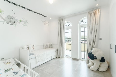 Villa in Jumeirah Islands, Dubai 3 bedrooms, 512 sq.m. № 120291 - photo 12