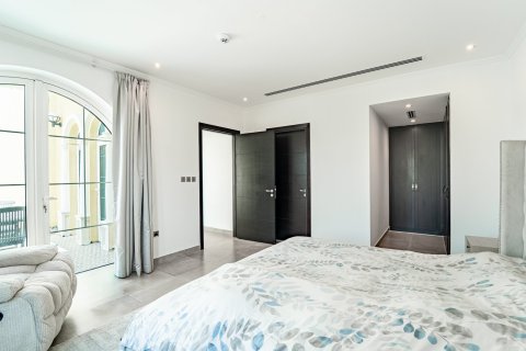 Villa in Jumeirah Islands, Dubai 3 bedrooms, 512 sq.m. № 120291 - photo 3