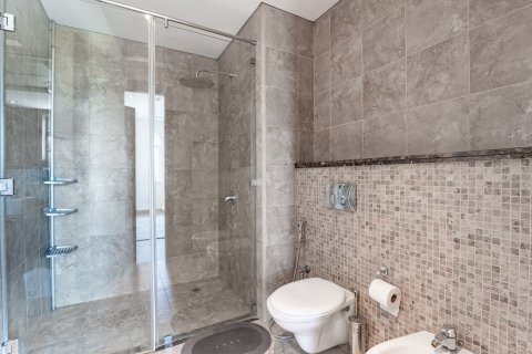 Villa in Jumeirah Islands, Dubai 3 bedrooms, 512 sq.m. № 120291 - photo 6