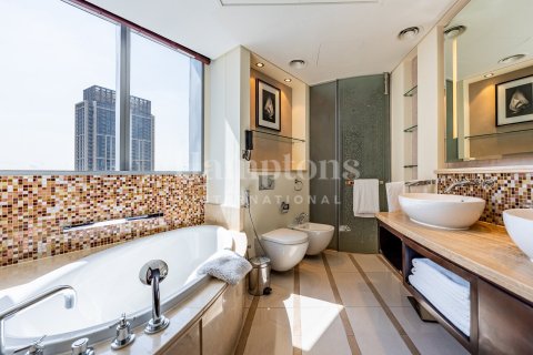 Apartment in Downtown Dubai (Downtown Burj Dubai), Dubai 2 bedrooms, 171.68009885 sq.m. № 120286 - photo 28