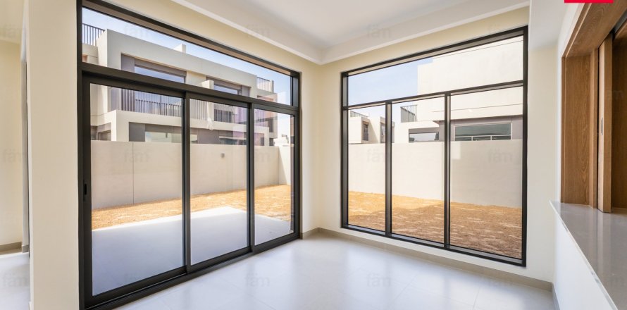 Villa en Dubai, 4 dormitorios, 338.6 m², № 53151