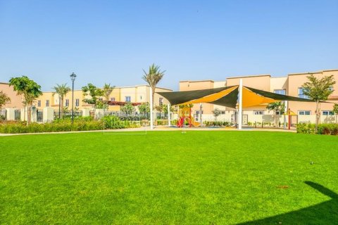 Townhouse in Dubai 4 bedrooms, 230.4 sq.m. № 85970 - photo 3