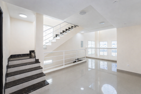 Снять в аренду таунхаус в Дубае: 5 спален, 190.3м², № 85959 - фото 10