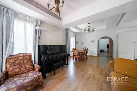 Villa in Springs 12, The Springs, Dubai 3 bedrooms, 209 sq.m. № 61610 - photo 5