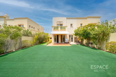 Villa in Springs 12, The Springs, Dubai 3 bedrooms, 209 sq.m. № 61610 - photo 2