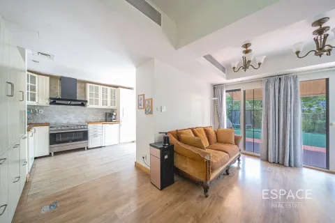 Villa in Springs 12, The Springs, Dubai 3 bedrooms, 209 sq.m. № 61610 - photo 7