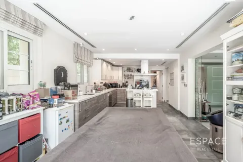 Villa en Jumeirah Village Triangle, Dubai, 5 dormitorios, 356 m², № 61608 - foto 5