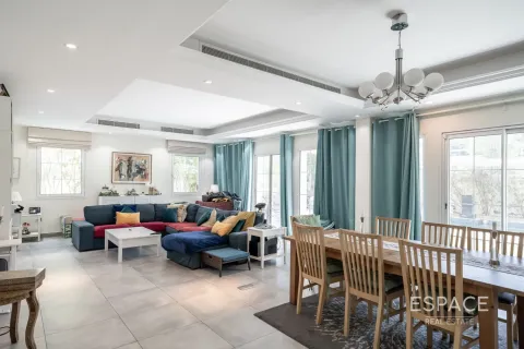 Villa en Jumeirah Village Triangle, Dubai, 5 dormitorios, 356 m², № 61608 - foto 6