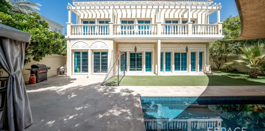 Villa en Jumeirah Village Triangle, Dubai, 5 dormitorios, 356 m², № 61608