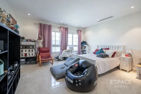 Villa en Jumeirah Village Triangle, Dubai, 5 dormitorios, 356 m², № 61608 - foto 7