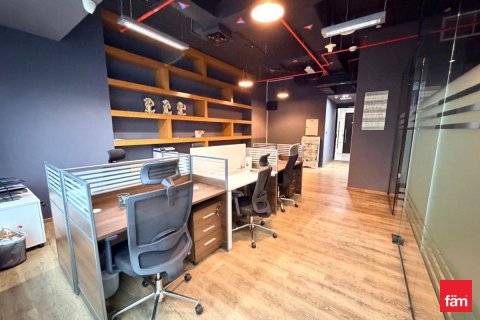 Oficina en Business Bay, Dubai, 69.7 m², № 83735 - foto 7