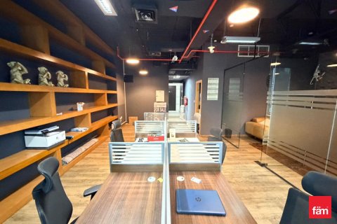Oficina en Business Bay, Dubai, 69.7 m², № 83735 - foto 6