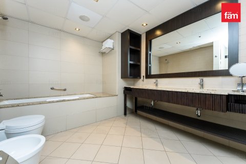 Apartment in Palm Jumeirah, Dubai 2 bedrooms, 164.5 sq.m. № 83738 - photo 13