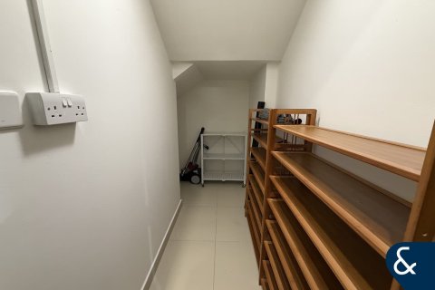 Villa in Bella Casa, Serena, Dubai 3 bedrooms, 238 sq.m. № 76235 - photo 10