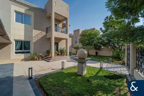 Villa in Living Legends, Dubai 4 bedrooms, 267 sq.m. № 76234 - photo 25