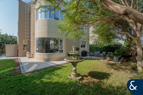 Villa in Living Legends, Dubai 4 bedrooms, 267 sq.m. № 76234 - photo 23