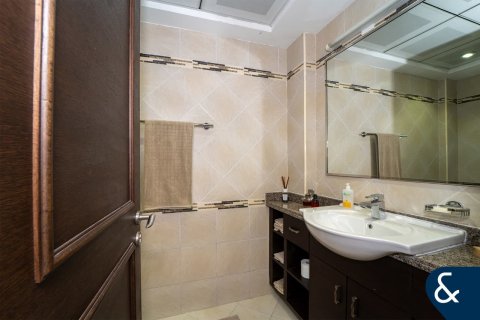 Villa in Living Legends, Dubai 4 bedrooms, 267 sq.m. № 76234 - photo 18