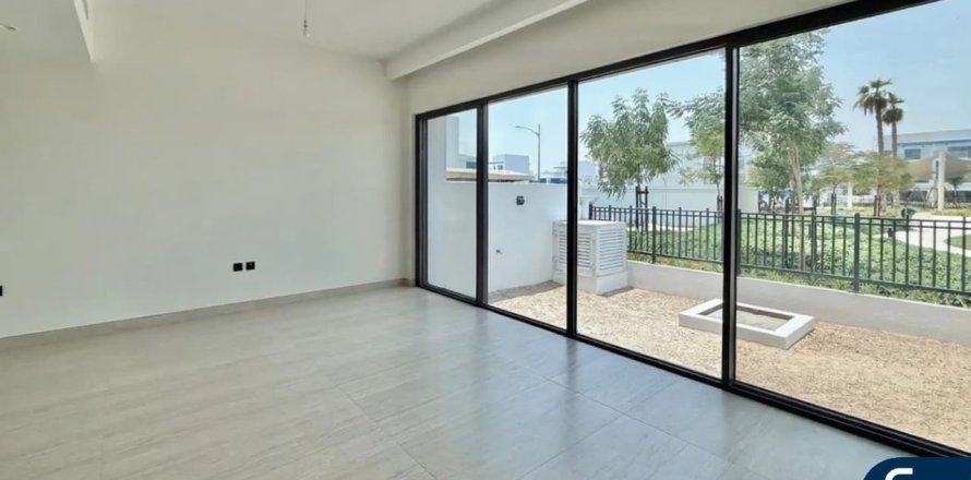 Villa en Damac Lagoons, Dubai, 4 dormitorios, 214 m², № 76238