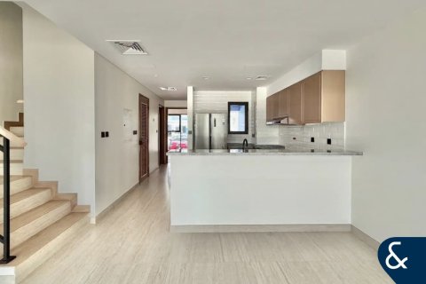 Villa en Damac Lagoons, Dubai, 4 dormitorios, 214 m², № 76238 - foto 2