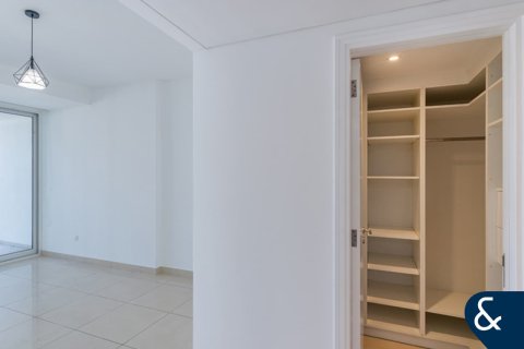 Apartment in Lake Almas West, Jumeirah Lake Towers, Dubai 1 bedroom, 115 sq.m. № 76237 - photo 9