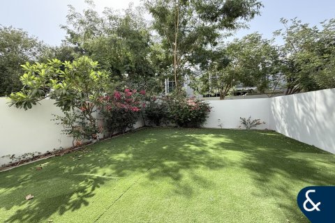 Townhouse in Arabella Townhouses, Mudon, Dubai 3 bedrooms, 211 sq.m. № 76236 - photo 2