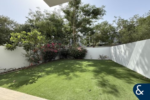 Townhouse in Arabella Townhouses, Mudon, Dubai 3 bedrooms, 211 sq.m. № 76236 - photo 12