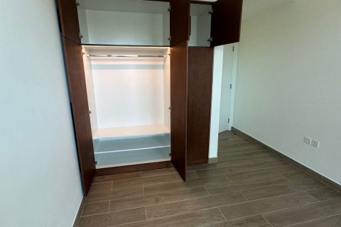 Купить квартиру в Town Square, Дубай: 3 спальни, 217м², № 97371 - фото 9