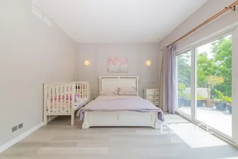 Villa en Green Community West, Green Community, Dubai, 5 dormitorios, 548 m², № 122568 - foto 12