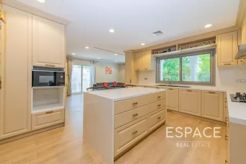 Villa en Green Community West, Green Community, Dubai, 5 dormitorios, 548 m², № 122568 - foto 9
