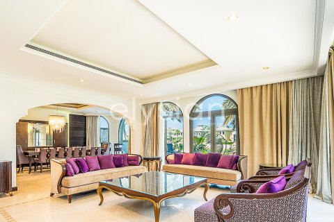 Villa à Garden Homes, Palm Jumeirah, Dubai, 4 chambres, 689 m², № 38116 - photo 2