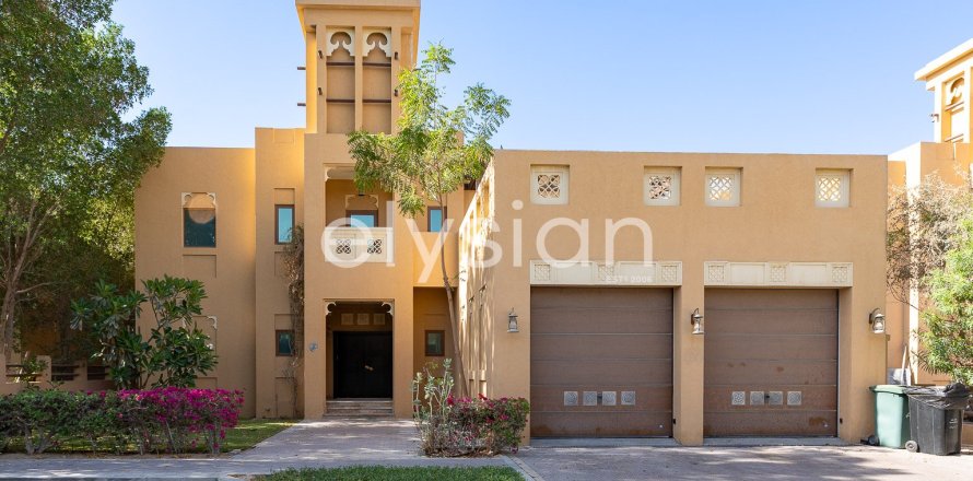 فيلا في Murooj Al Furjan, Al Furjan, دبي 3 غرف نوم, 322 م² رقم 38112
