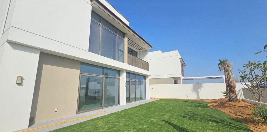 Villa in Al Furjan, Dubai 4 bedrooms, 586.7 sq.m. № 64257