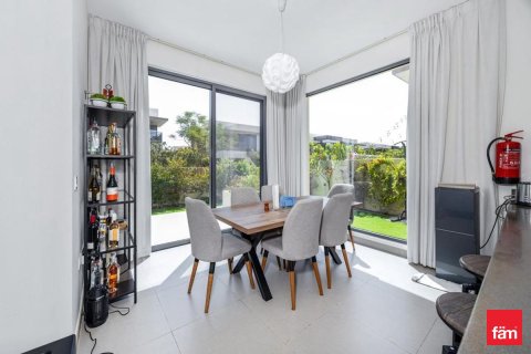 Снять в аренду виллу в Дубай Хилс Эстейт, Дубай: 5 спален, 297.4м², № 64256 - фото 3